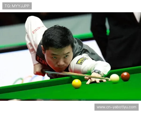 威廉姆斯谈隐形眼镜适应期 丁俊晖比赛表现堪称完美 威廉姆斯谈隐形眼镜适应期 丁俊晖比赛表现堪称完美